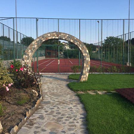 Country Spa Retreat 스나고브 외부 사진 Tennis Club