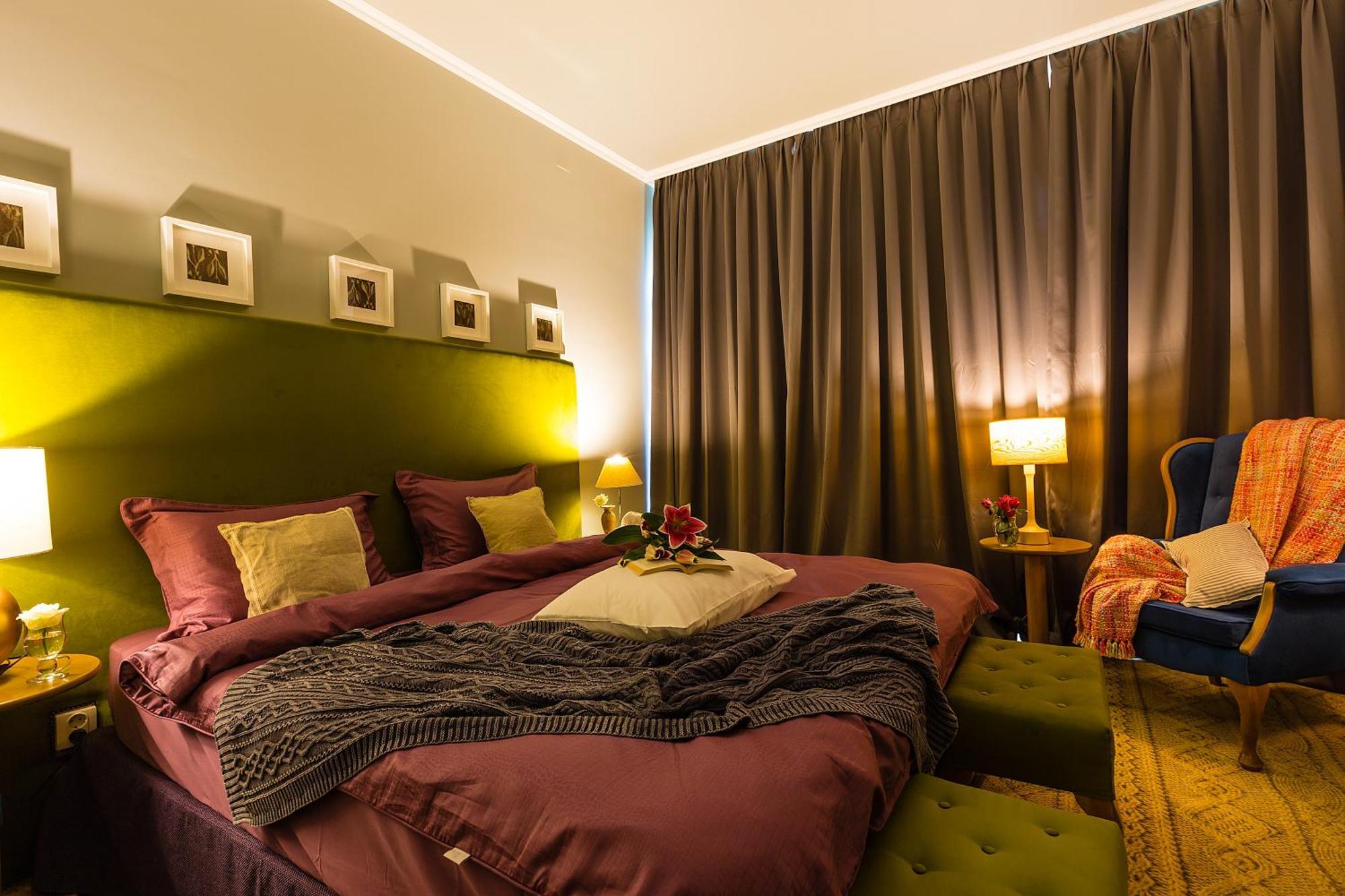 Country Spa Retreat 스나고브 외부 사진 A bedroom