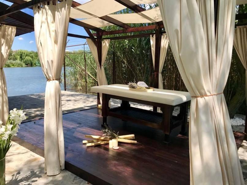 Country Spa Retreat 스나고브 외부 사진 Spa at the Hotel